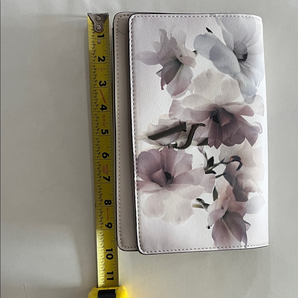 Simply Vera Vera Wang Floral Shoulder Bag - White and Purple